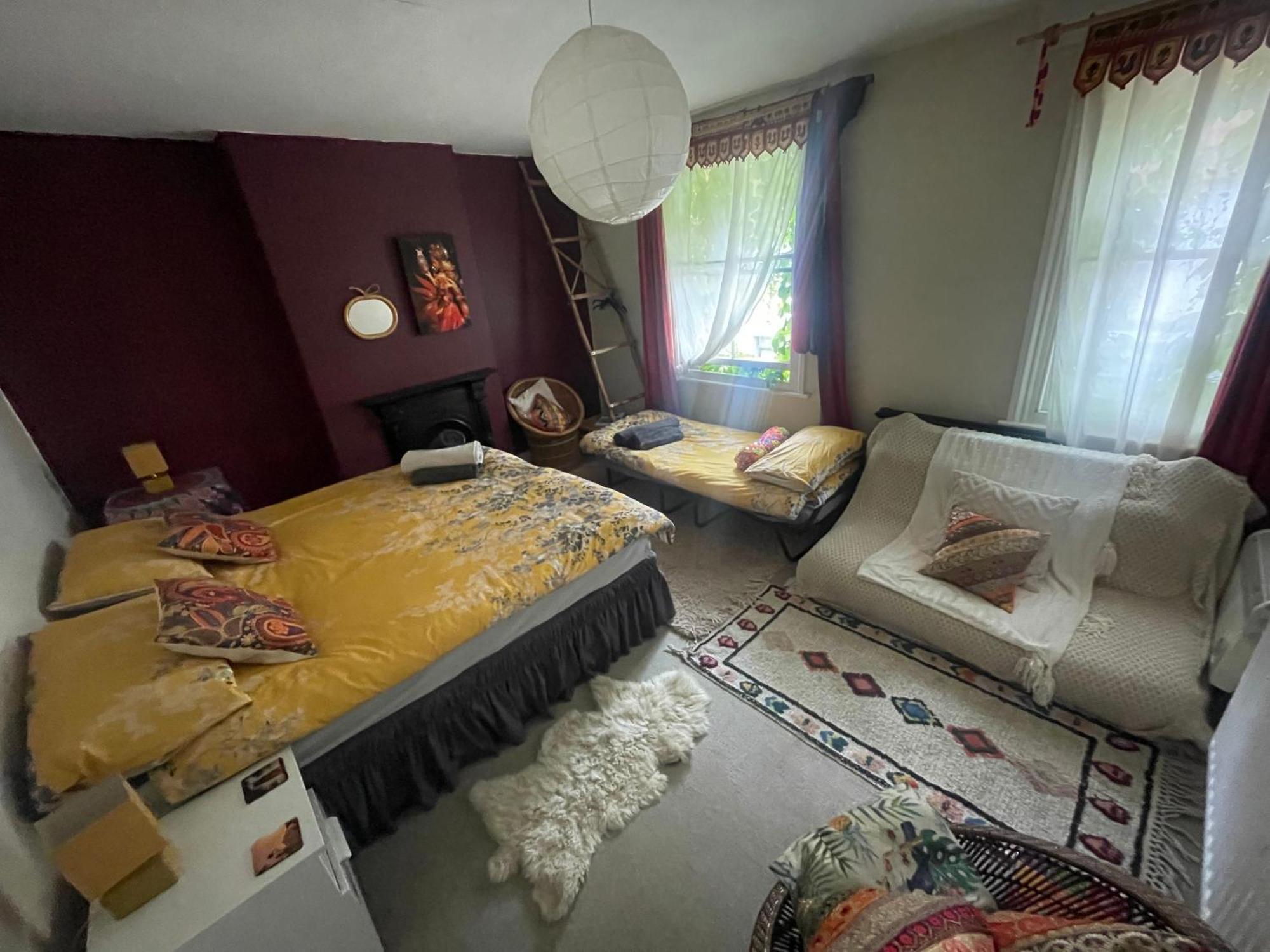 Homestay In The Heart Of Avalon Γκλάστονμπερι Εξωτερικό φωτογραφία