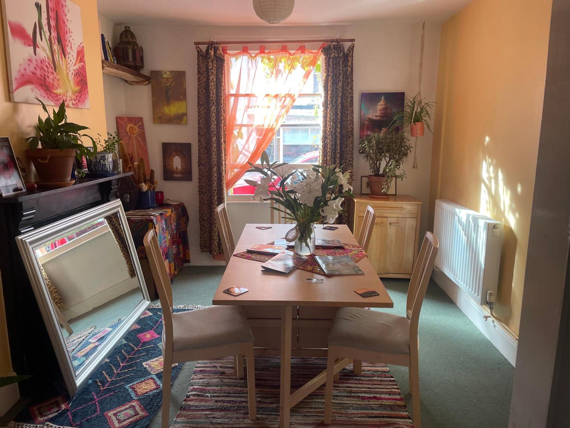 Homestay In The Heart Of Avalon Γκλάστονμπερι Εξωτερικό φωτογραφία
